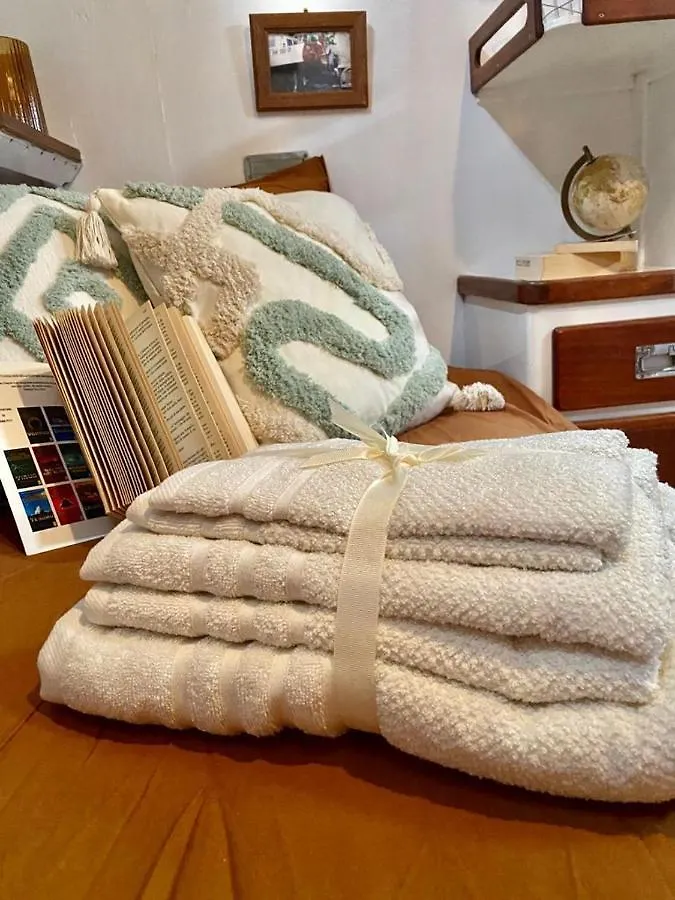 Sailing Nights Boat&Breakfast Hotel Alghero 0*,
