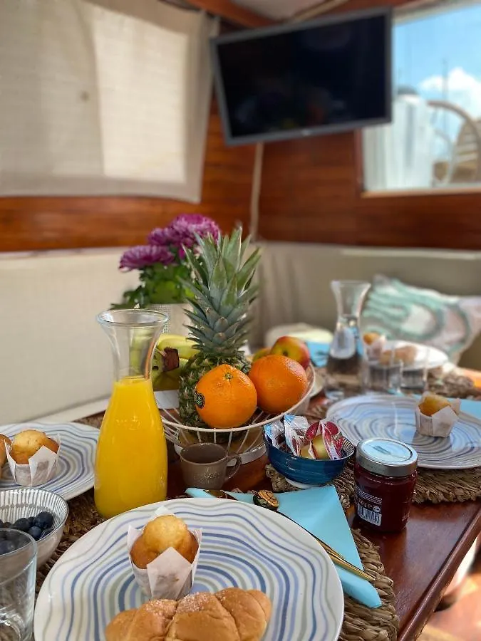 Botel Sailing Nights Boat&Breakfast Hotel Alghero